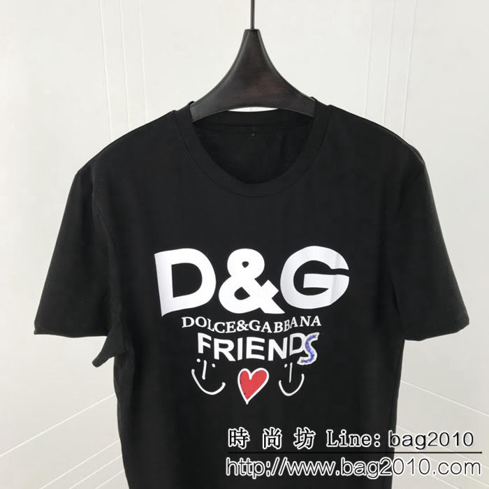 DＧ杜嘉班納 官網同步 19春季新款 愛心字母 S亮片字母短袖 情侶款 ydi1471